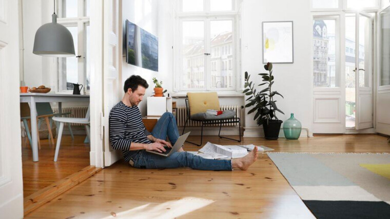 Συμβουλές ασφαλείας όταν ζέιτε μόνοι σας!